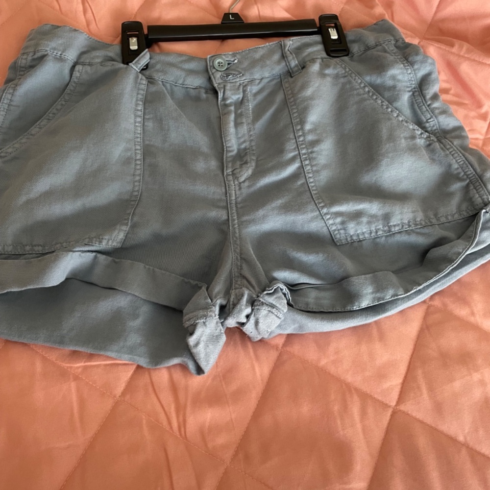Shorts - Picture 5 of 5